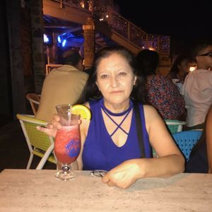 Meet your Posher, Maria-lupe